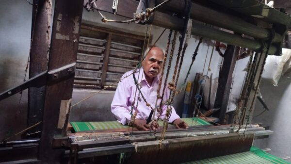 60 Count brick red checked saree - Image 2